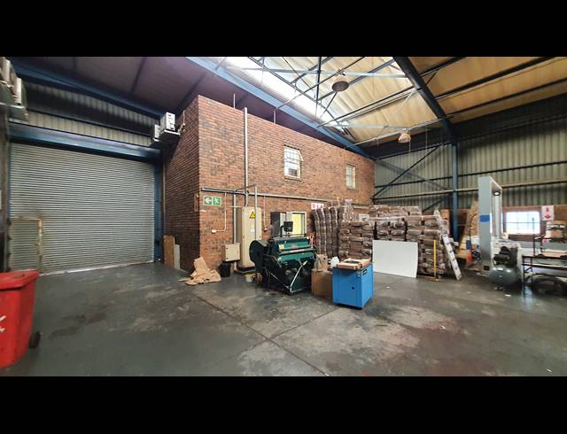 944M² WAREHOUSE TO LET IN SEBENZA